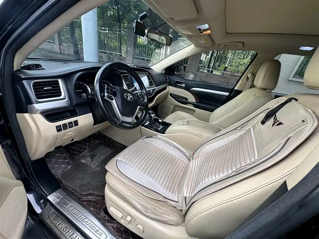 Highlander 2.0 T 4 WD Luxury 7-seat