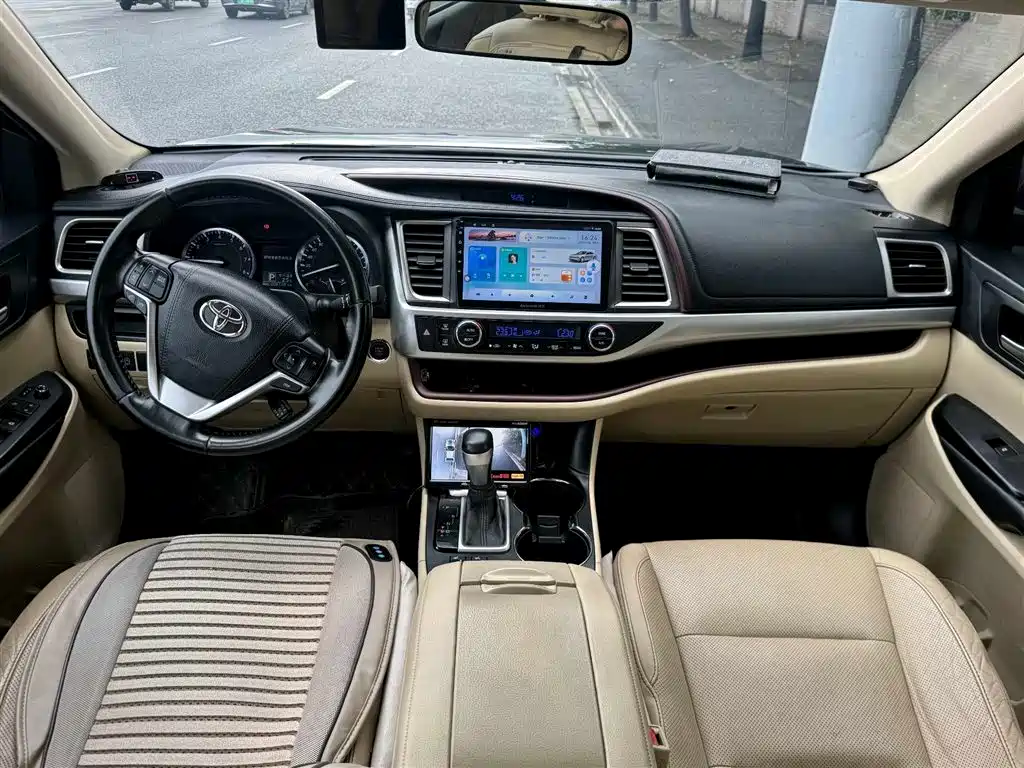 Highlander 2.0 T 4 WD Luxury 7-seat