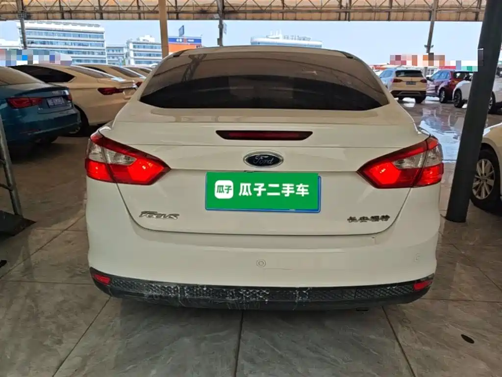 Focus Sedan 1.6 L Auto Style