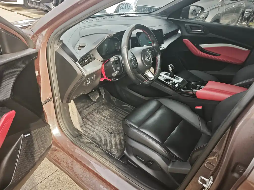 MG5 300 TGI DCT Youth Luxury Flagship