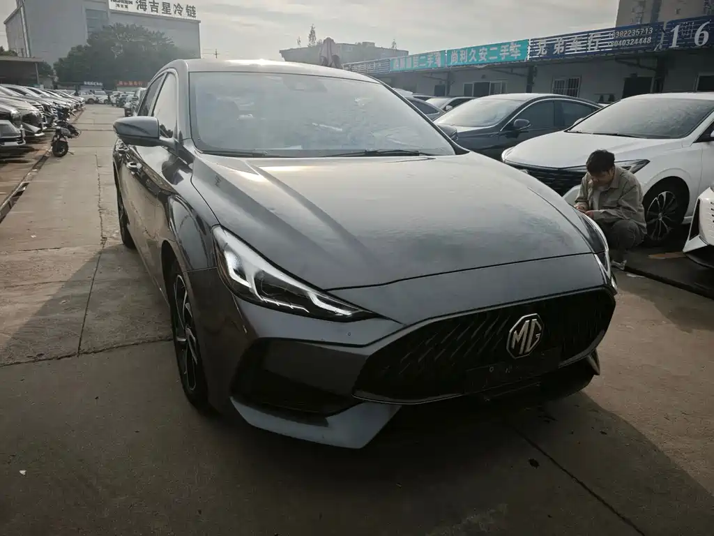 MG5 300 TGI DCT Youth Luxury Flagship