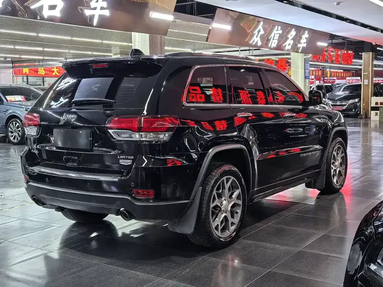 Jeep Grand Cherokee (Import) 3.0 L Elite Navigation