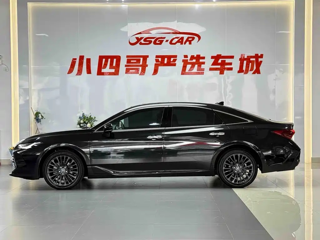 Avalon 2.0 L XLE Premium