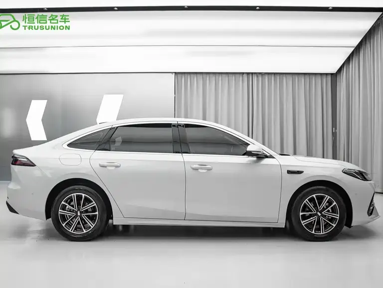 Geely Galaxy A7 银河A7 2025款 EM-i 70 km 探索版