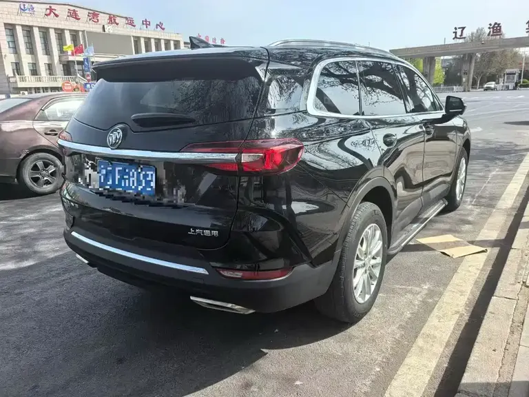 Buick Enclave 652 T 2 WD Distinguished 7-seat