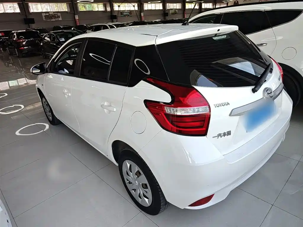Vios FS 1.5 L CVT Sharp Speed