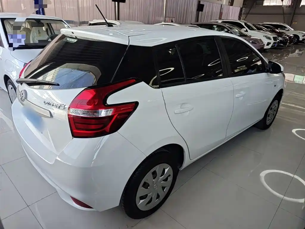 Vios FS 1.5 L CVT Sharp Speed