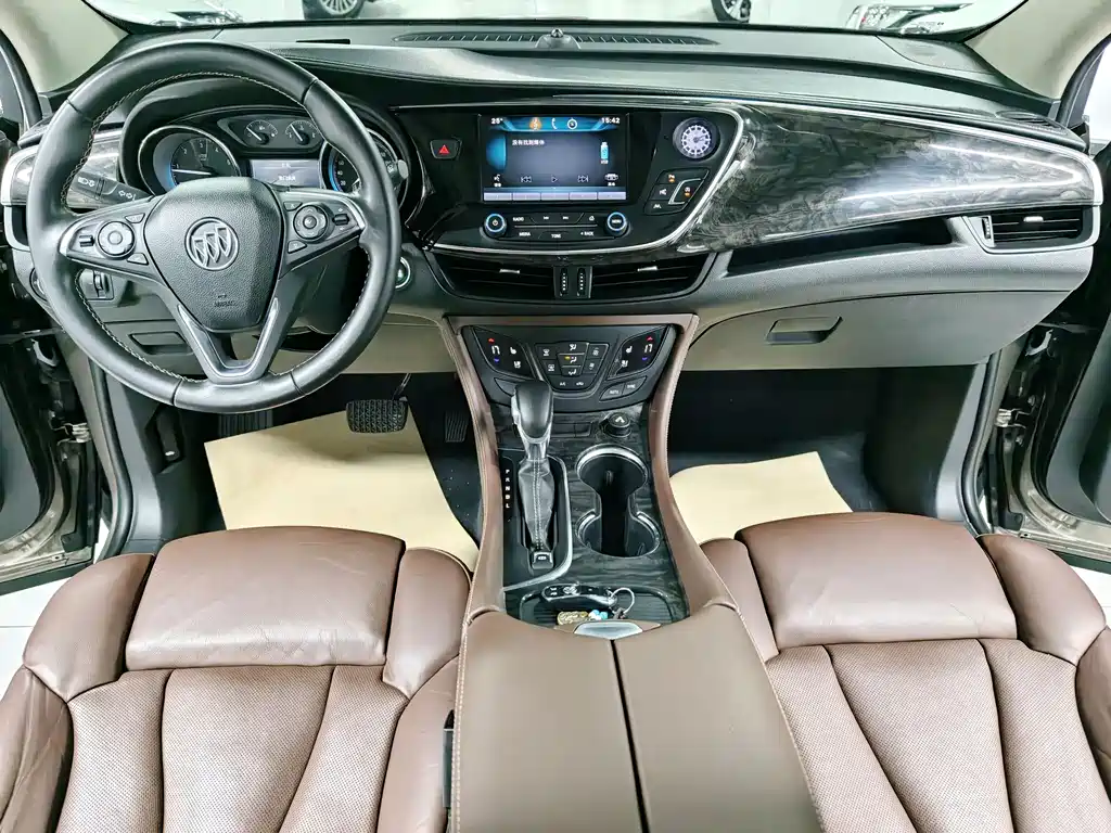 Envision Plus 28 T 4 WD Luxury