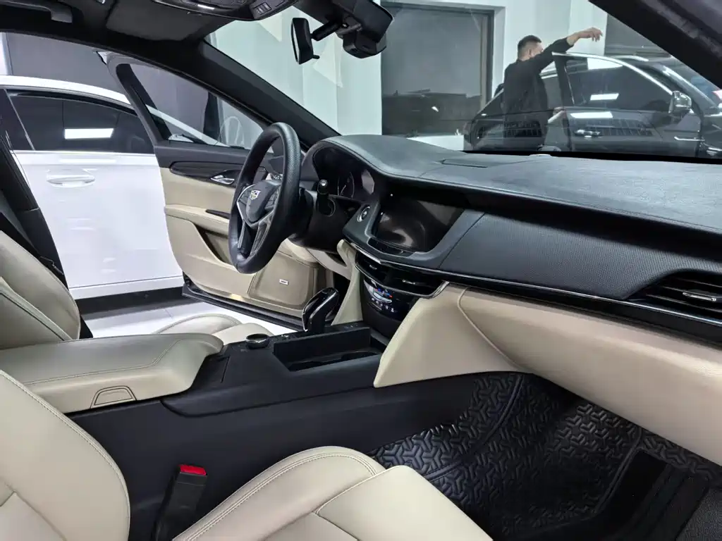 Cadillac CT6 28 T Fashion