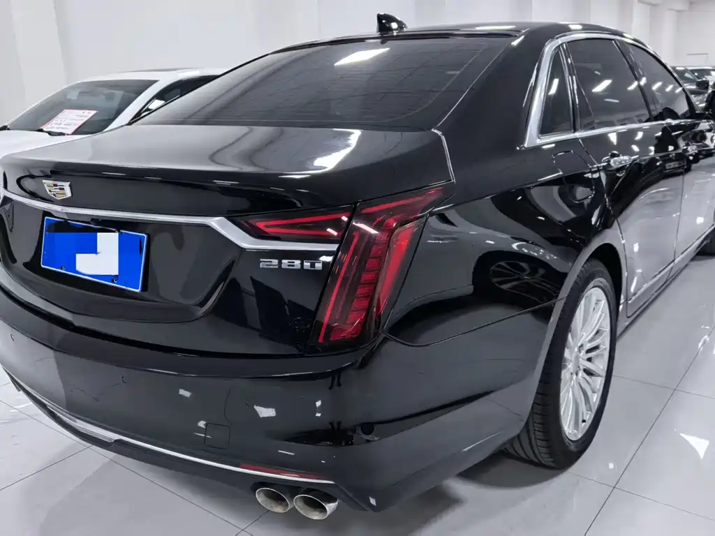 Cadillac CT6 28 T Fashion