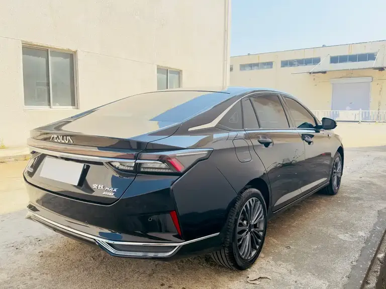 Dongfeng Yixuan MAX 1.5 T Super Handsome Trend Dad
