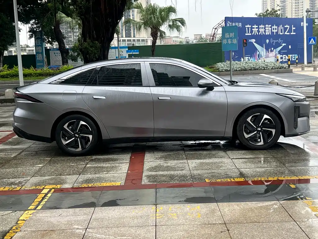 Galaxy L6 银河L6 2024款 125 km 行政版