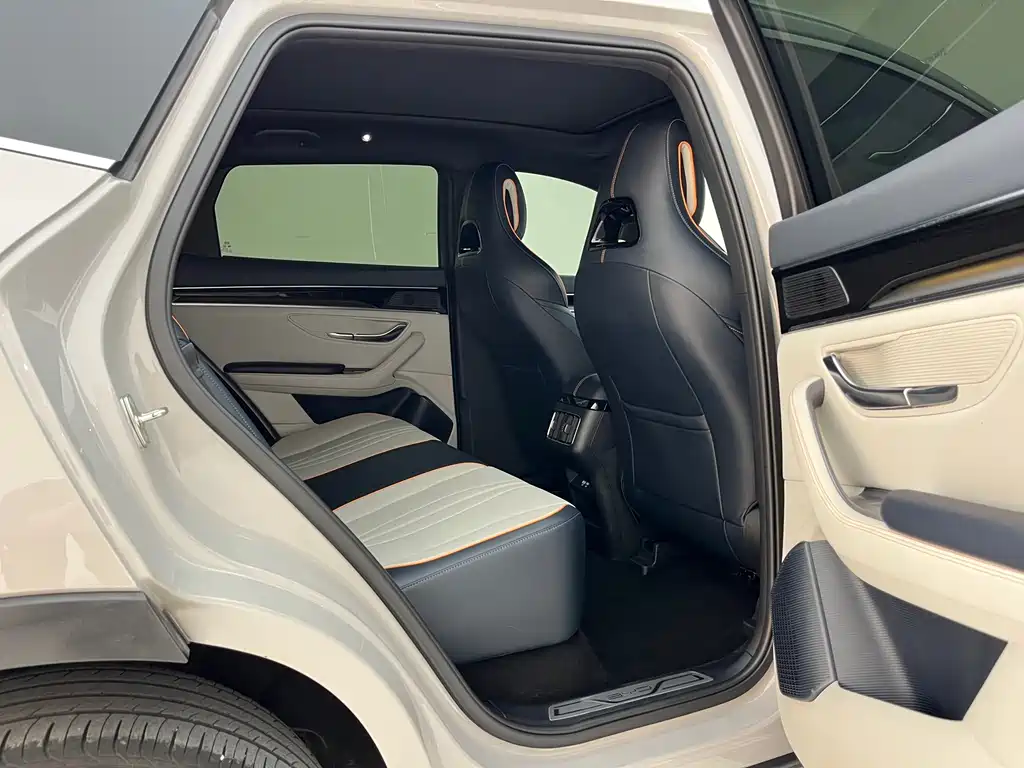 Song PLUS NEV Glory DM-i 150 km Flagship PLUS