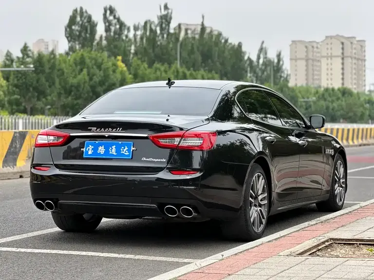 Maserati Quattroporte 3.0 T Standard