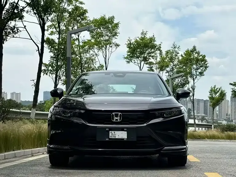 Honda Integra 240 TURBO CVT Phantom Night · Tech