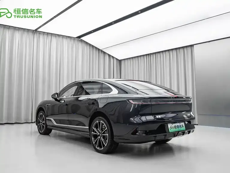 Voyah Zhuiguang PHEV 4 WD Ultra Long Range Flagship