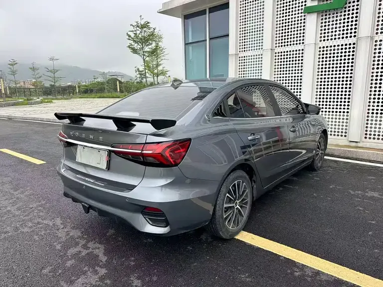 Roewe i5 1.5 L CVT Diamond