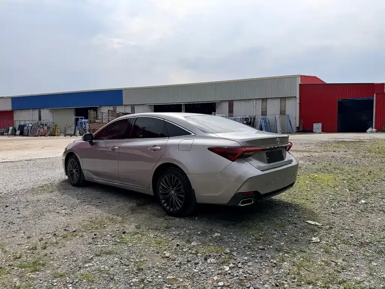 Toyota Avalon 2.0 L XLE Premium CN-VI