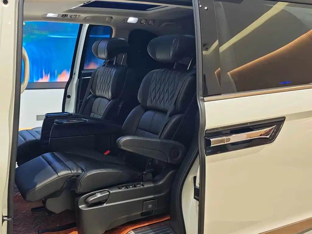 Elysion 2.0 L Hybrid Luxury