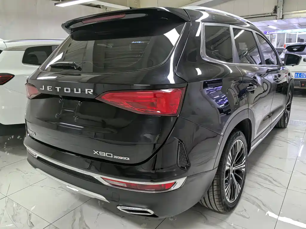 Jetour X90 1.6 T DCT Shadow Supreme 7-seat