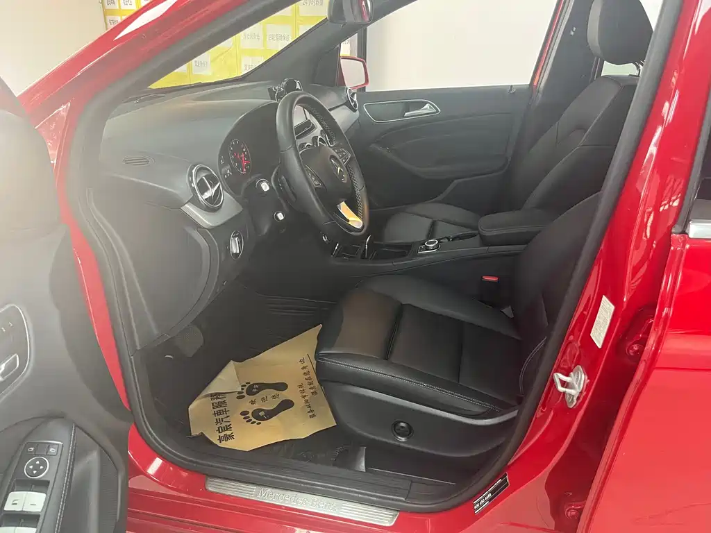 Mercedes-Benz B-Class 奔驰B级 2016款 B 200 臻藏版