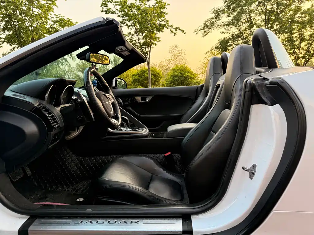Jaguar F-TYPE 3.0 SC Convertible