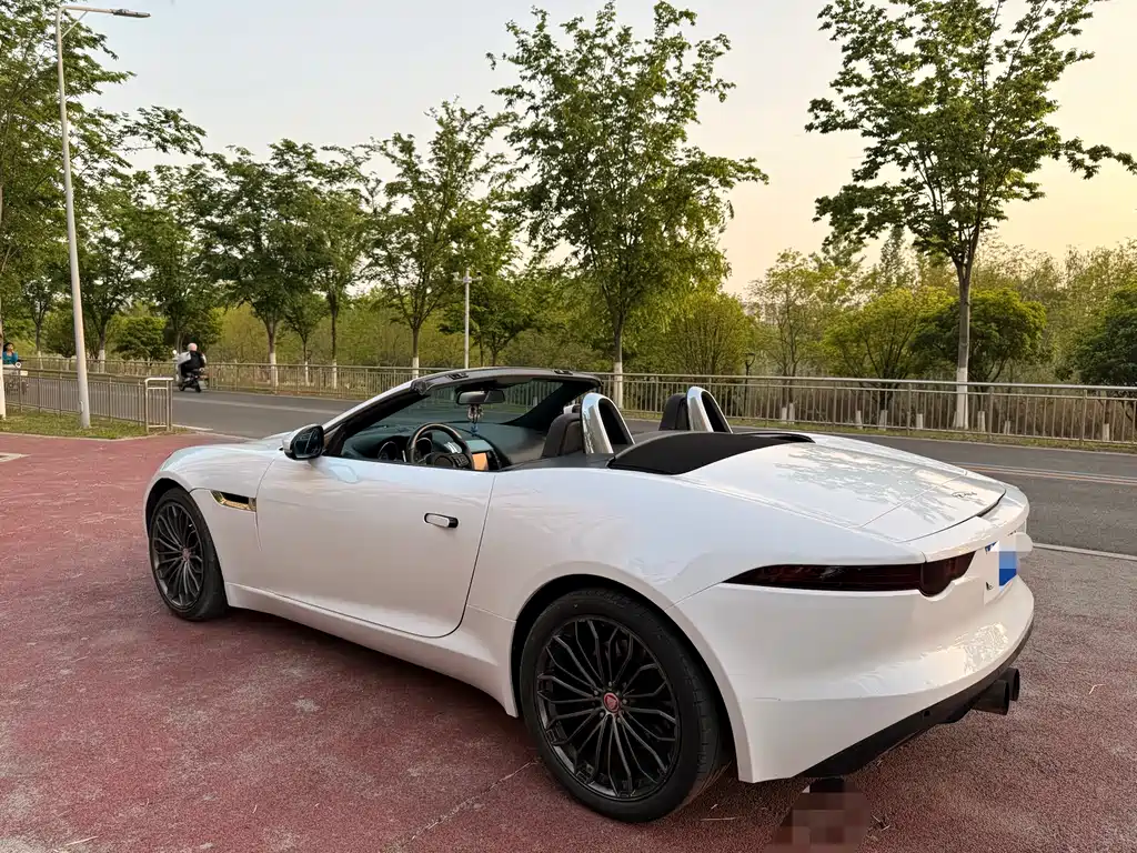 Jaguar F-TYPE 3.0 SC Convertible