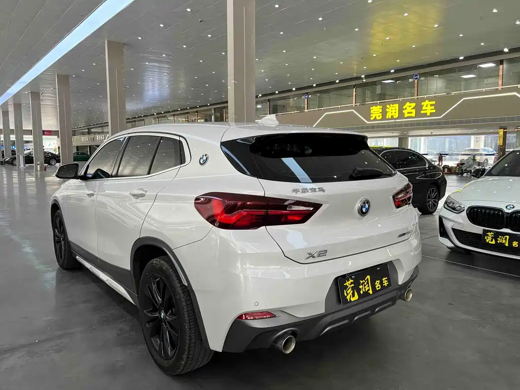 BMW X2 sDrive25 i M Offroad Package