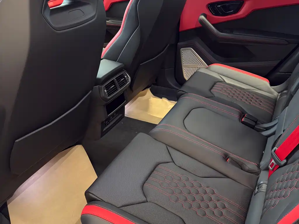 Urus SE 4.0 T Standard
