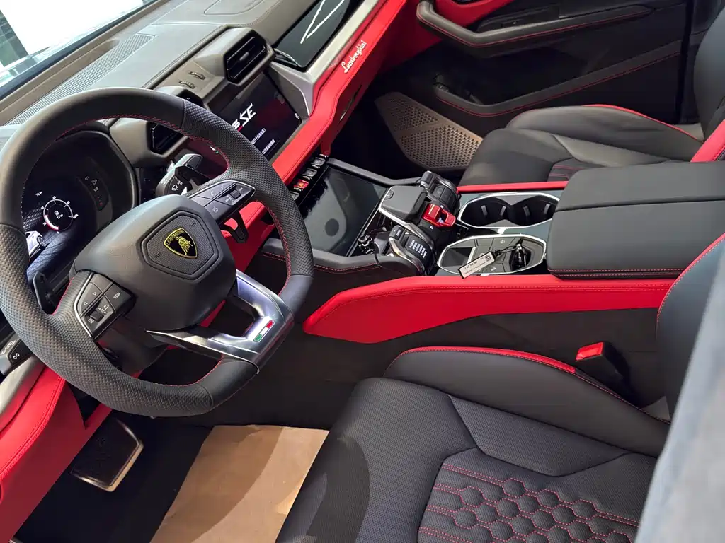 Urus SE 4.0 T Standard
