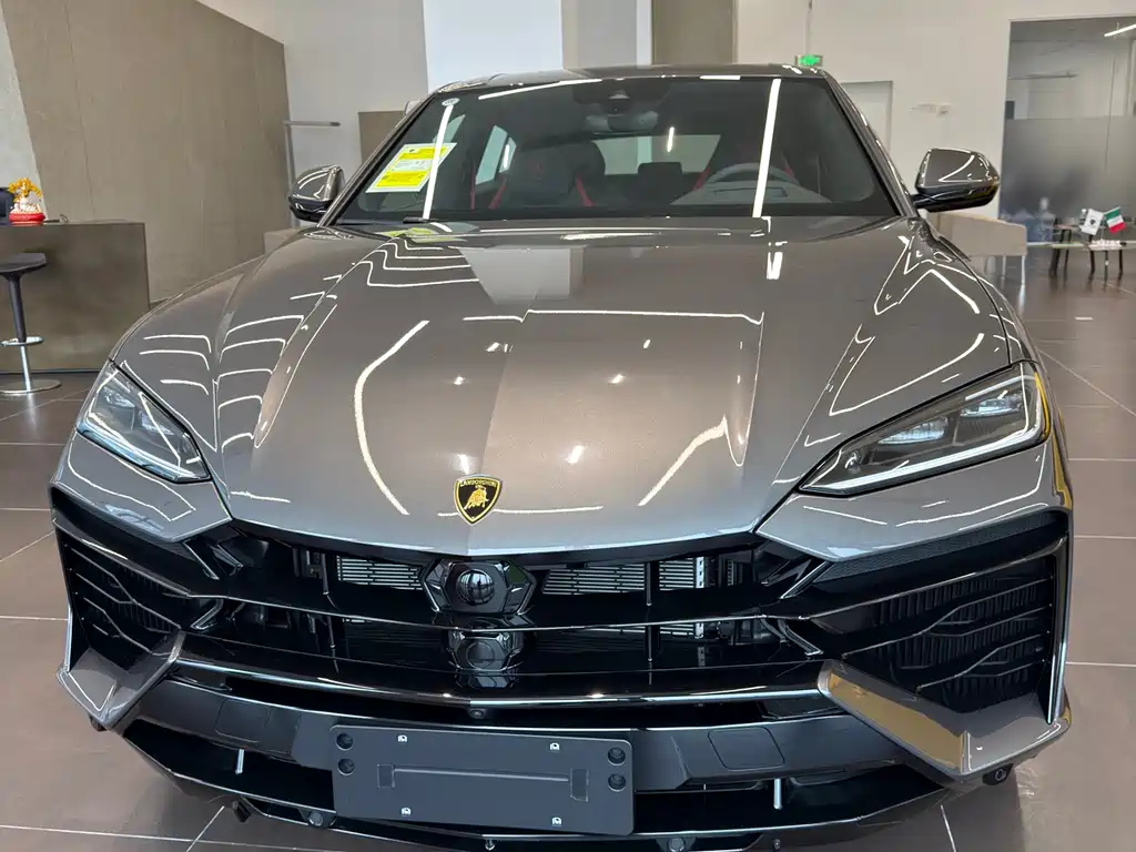 Urus SE 4.0 T Standard