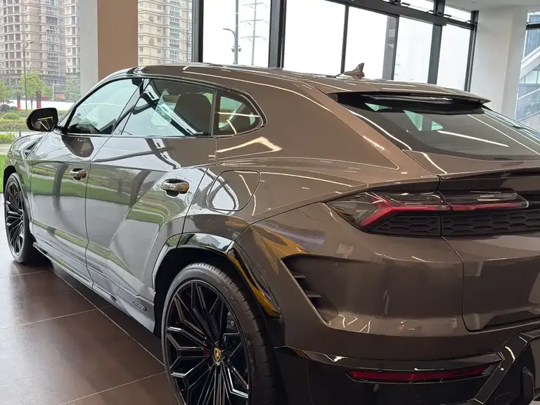 Lamborghini Urus SE 4.0 T Standard