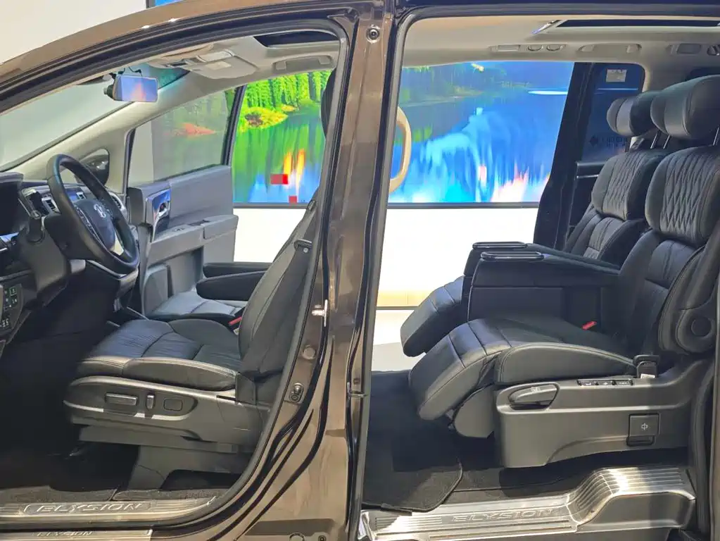 Elysion 2.0 L Hybrid Luxury