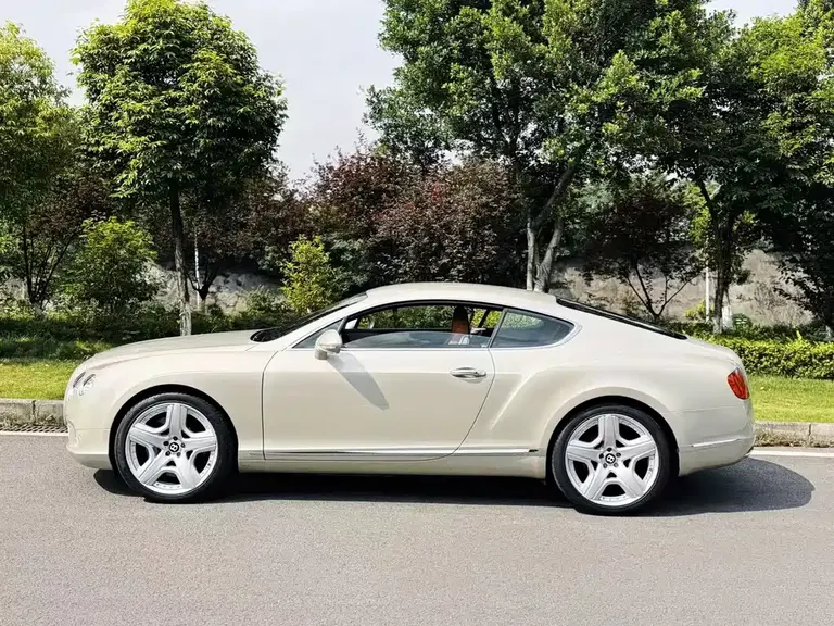 Bentley Continental GT 6.0 T GT W12