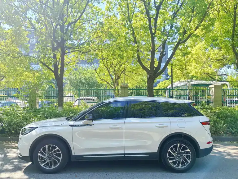 Lincoln Corsair 2.0 T 4 WD Graceful