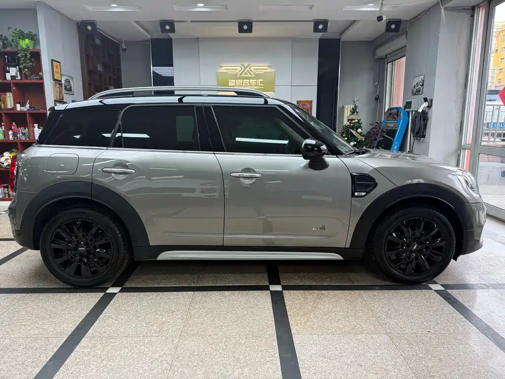 MINI COUNTRYMAN 1.5 T COOPER ALL4 Artist