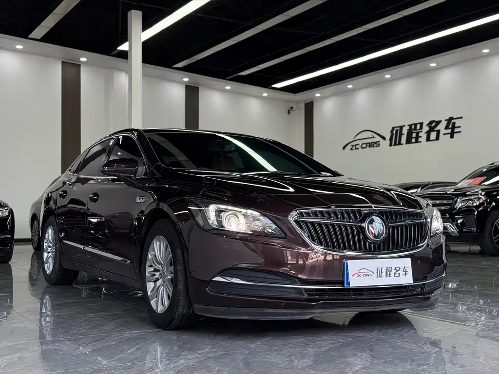 LaCrosse 20 T Luxury
