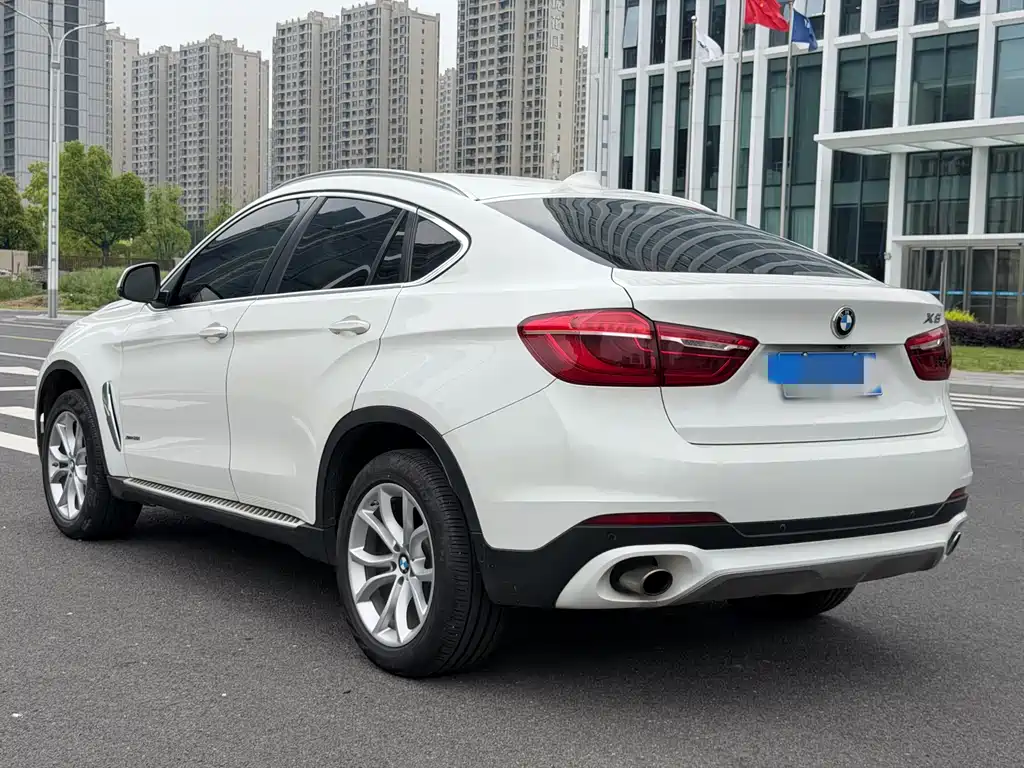 BMW X6 xDrive28 i