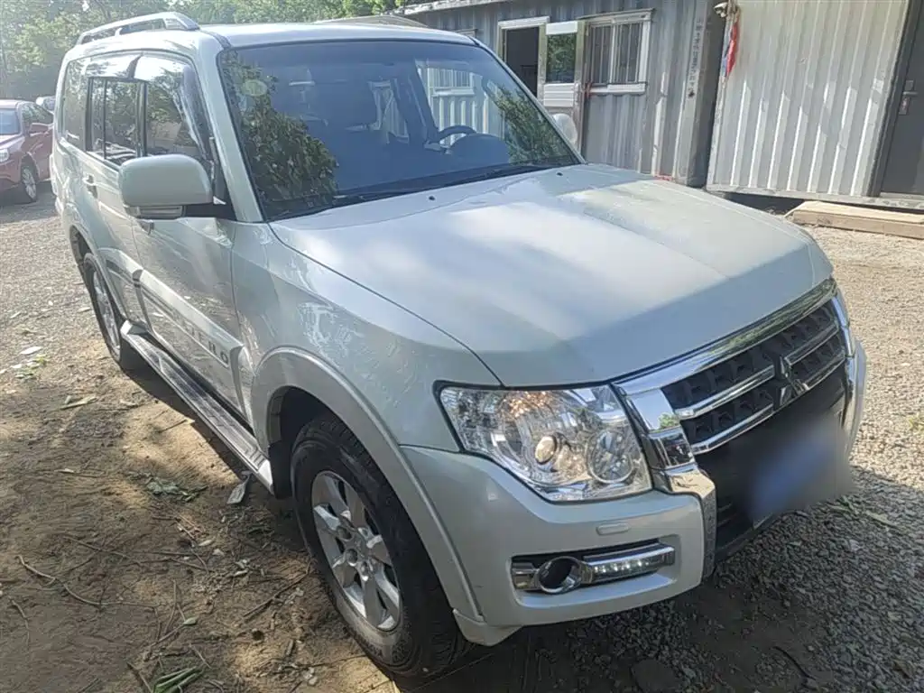 Pajero (Import) 3.0 L Auto Standard CN-V