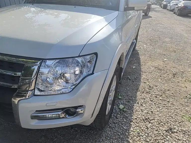 Mitsubishi Pajero (Import) 3.0 L Auto Standard CN-V
