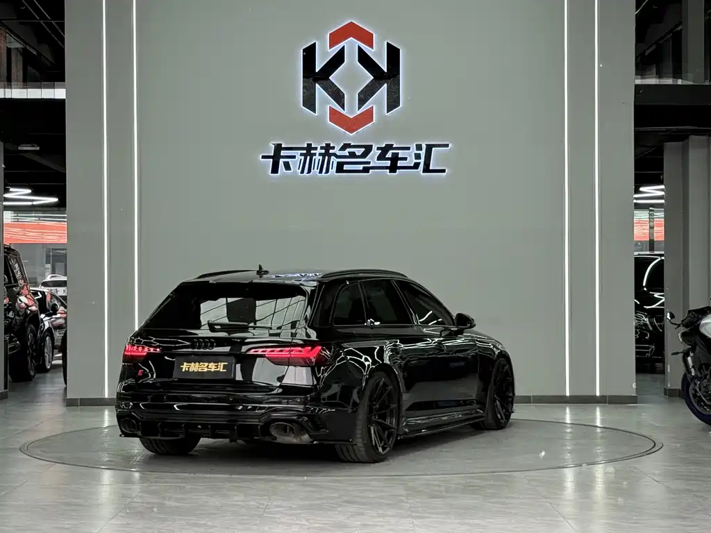 Audi RS 4 RS4 Avant Ignite Engine