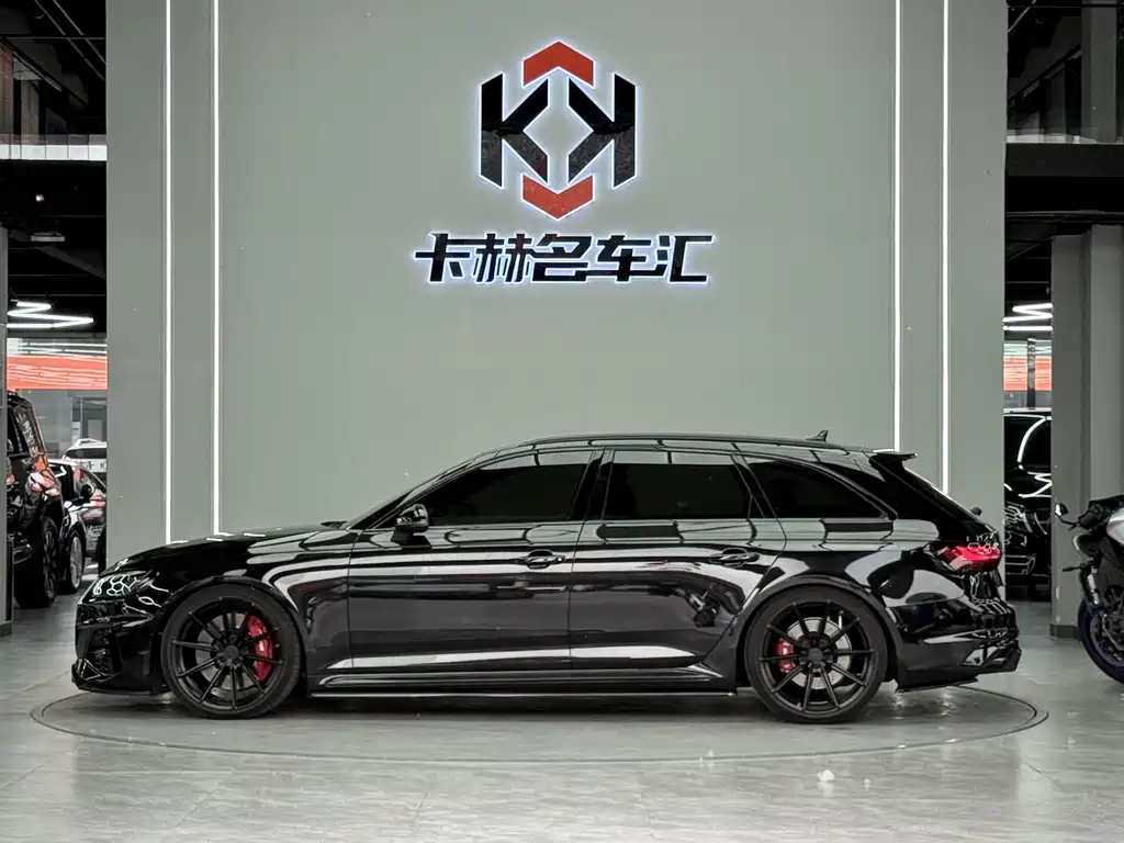 Audi RS 4 RS4 Avant Ignite Engine