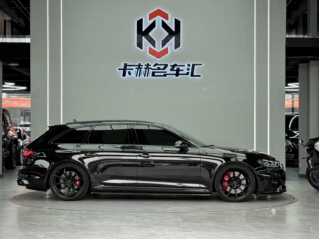 Audi RS 4 RS4 Avant Ignite Engine