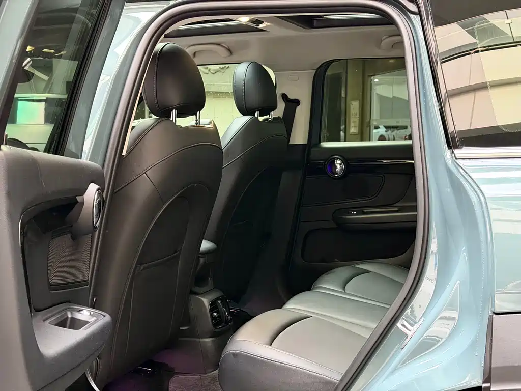 MINI COUNTRYMAN 1.5 T COOPER ALL4 Connoisseur