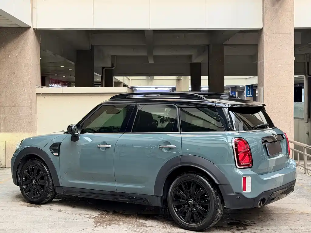 MINI COUNTRYMAN 1.5 T COOPER ALL4 Connoisseur