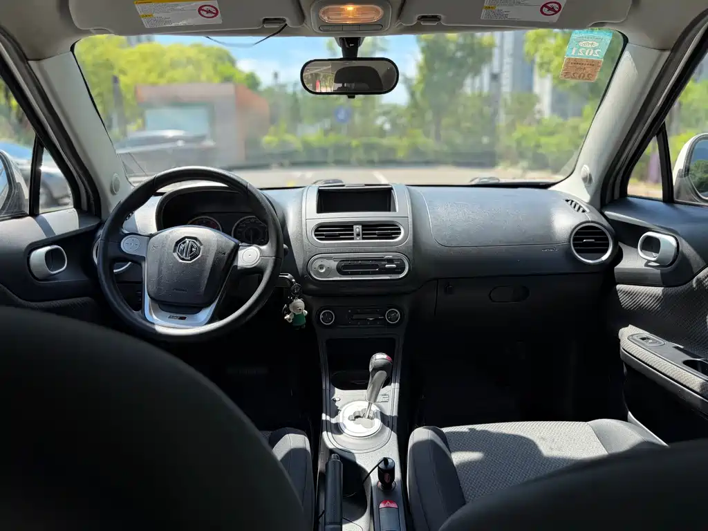 MG 3 1.5 L AMT Elite