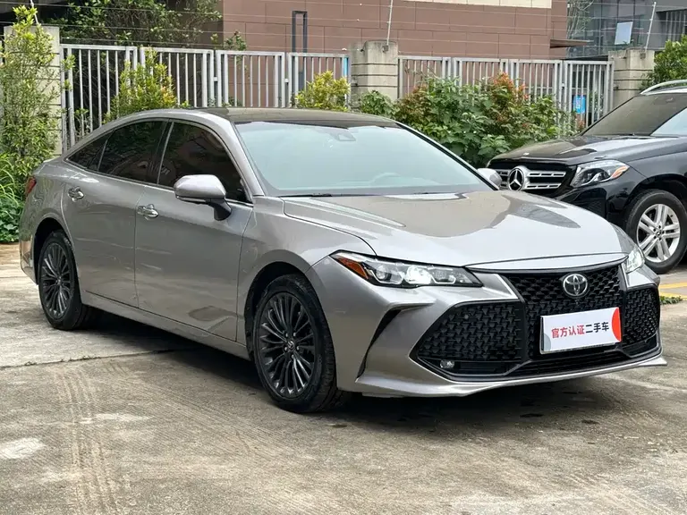 Toyota Avalon 2.5 L Touring Distinguished CN-VI