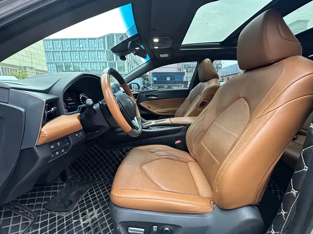 Avalon 2.5 L Touring Distinguished CN-VI