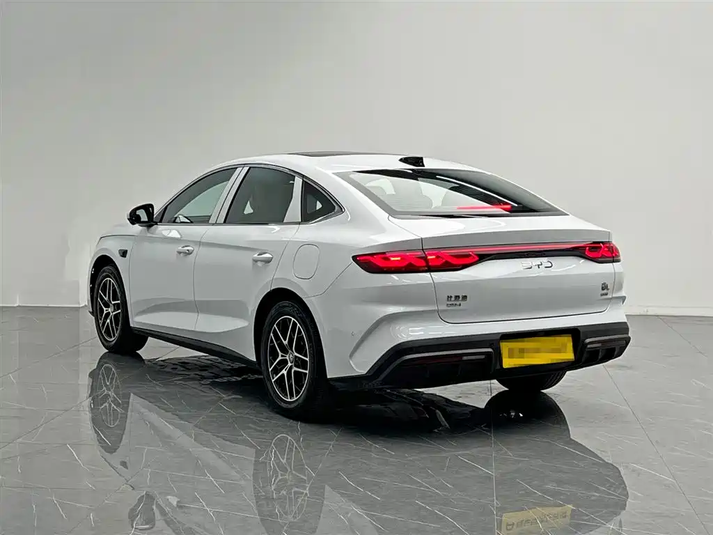 Qin L 秦L 2026款 DM-i 210 KM超越型