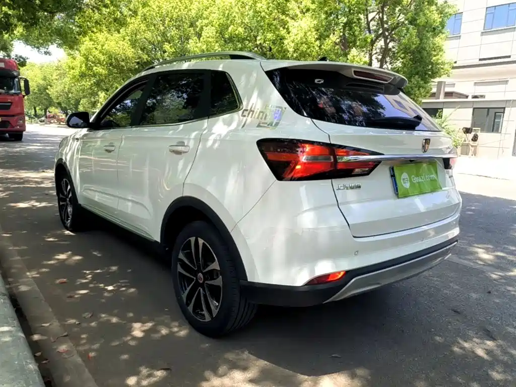 Roewe RX3 1.6 L Manual 4 G Connected Super Cool Flagship